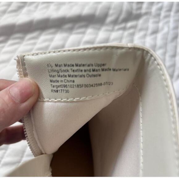 TARGET Off-White Block Heel Ankle Boots – Size 6.5 fairy core - Picture 2 of 3